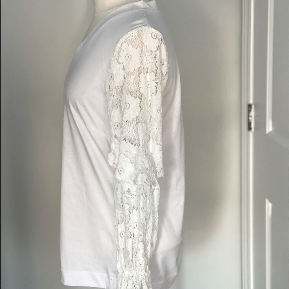 Top with Lace Ruffled Sleeves - Picture 3 of 5